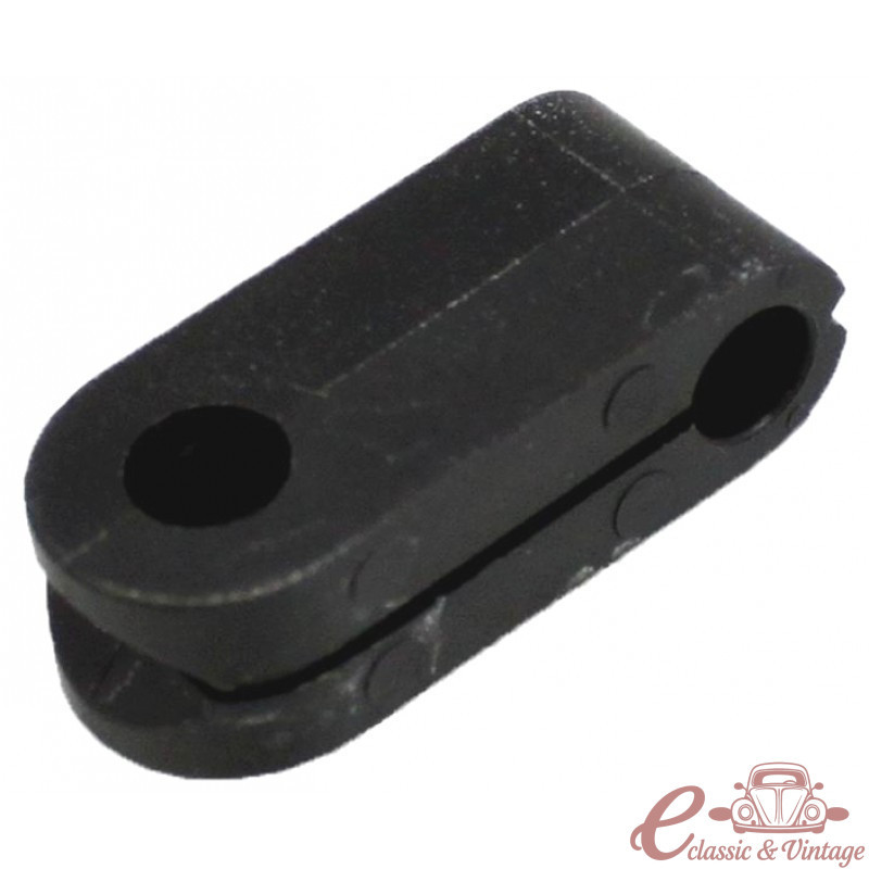 Braçadeira de retenção da mangueira de freio rígida na estrutura