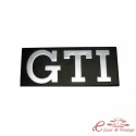 Logo GTI gris sur fond noir