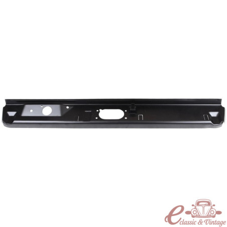 Upper front skirt panel for hood closure support 181